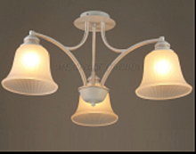 Люстра потолочная трехрожковая Мелодия Света Е27 220В Белая картинка 